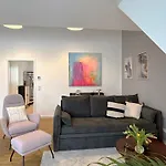 Neues Modernes Dachgeschossloft Naehe Zentrum Uni Messe