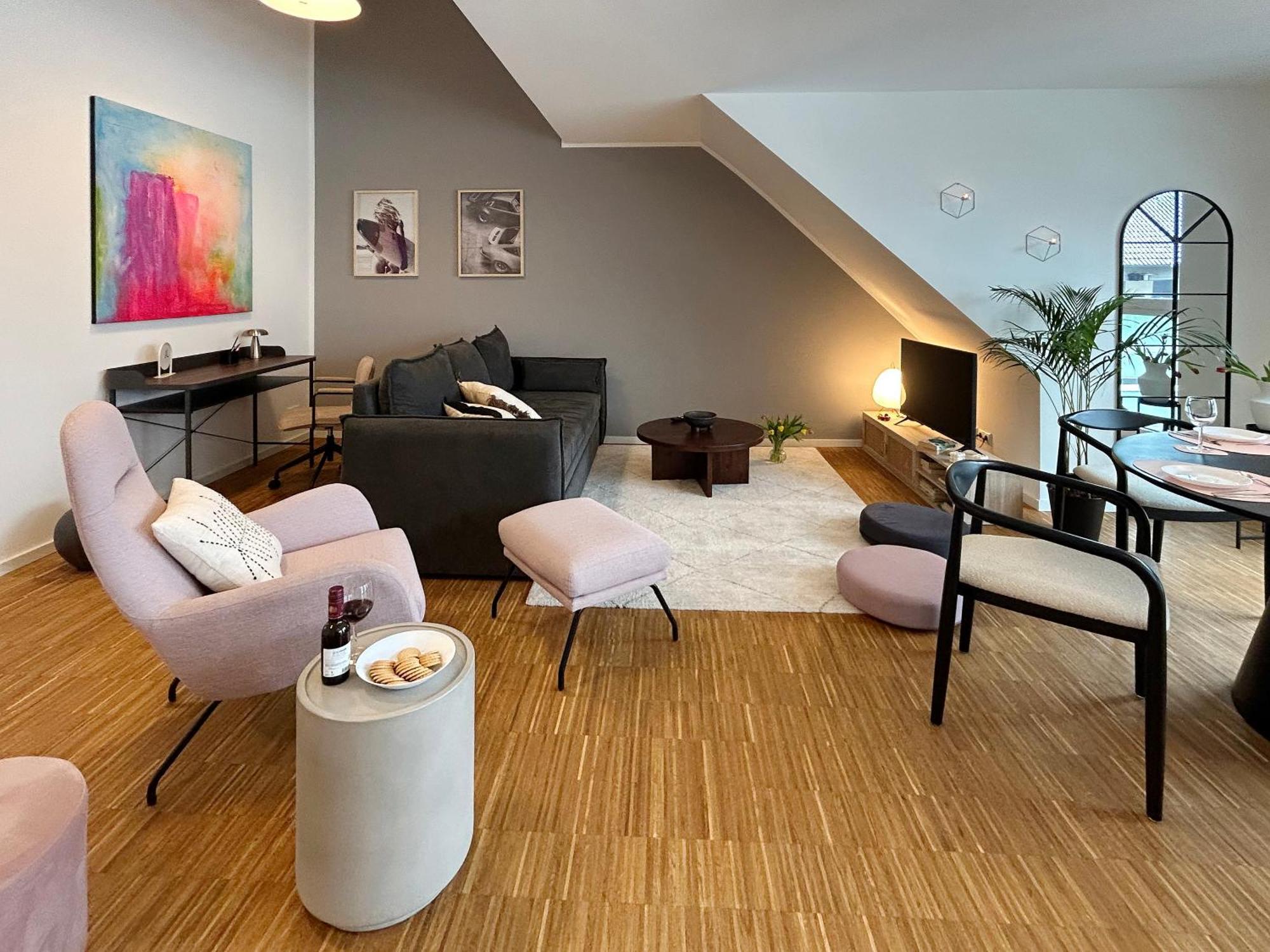 Neues Modernes Dachgeschossloft Naehe Zentrum Uni Messe Apartment Hannover