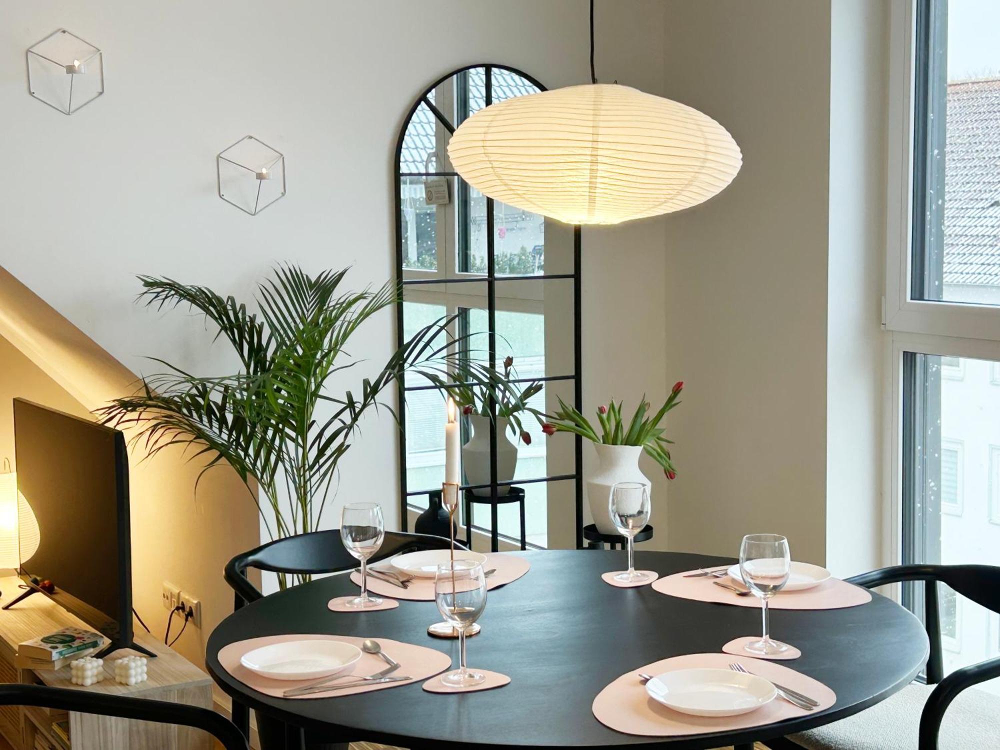 Neues Modernes Dachgeschossloft Naehe Zentrum Uni Messe